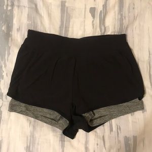 Women’s north face compression running shorts (xs)